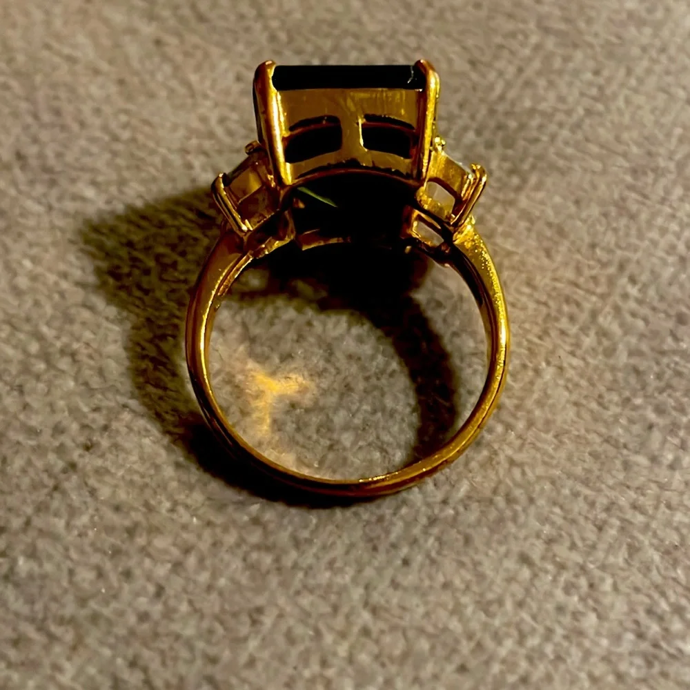 Ladies Emerald and Diamond Fashion Ring - Picture 7 of 9